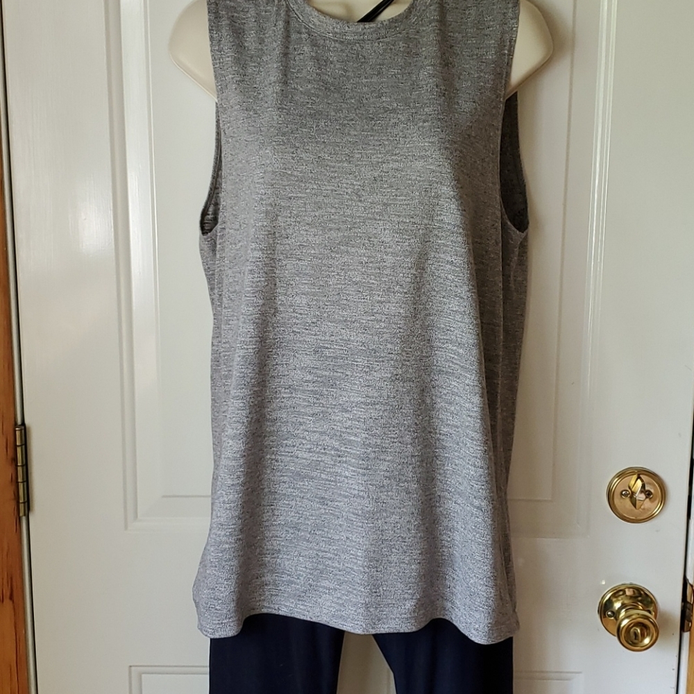 Fabletics Tank - image 1